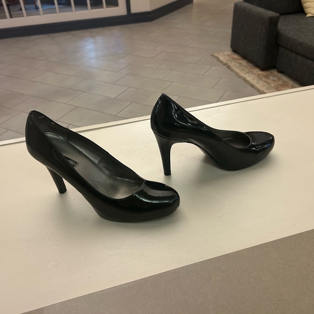 Heels Classic Black Patent Leather Heels 8M